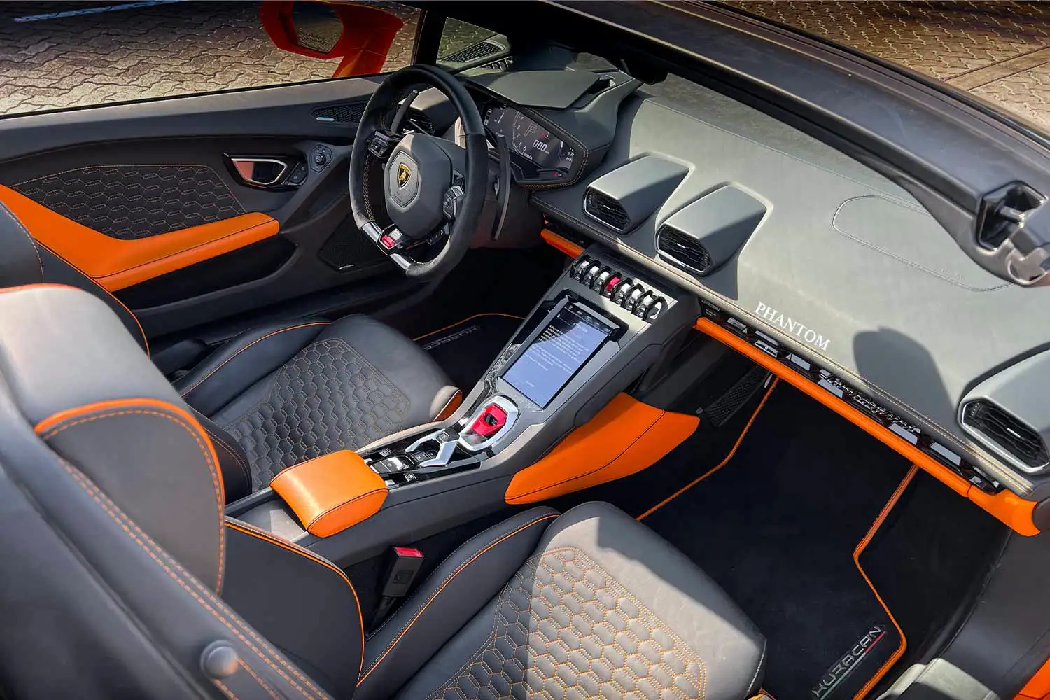 Lamborghini Huracan EVO Spider ممتلئ