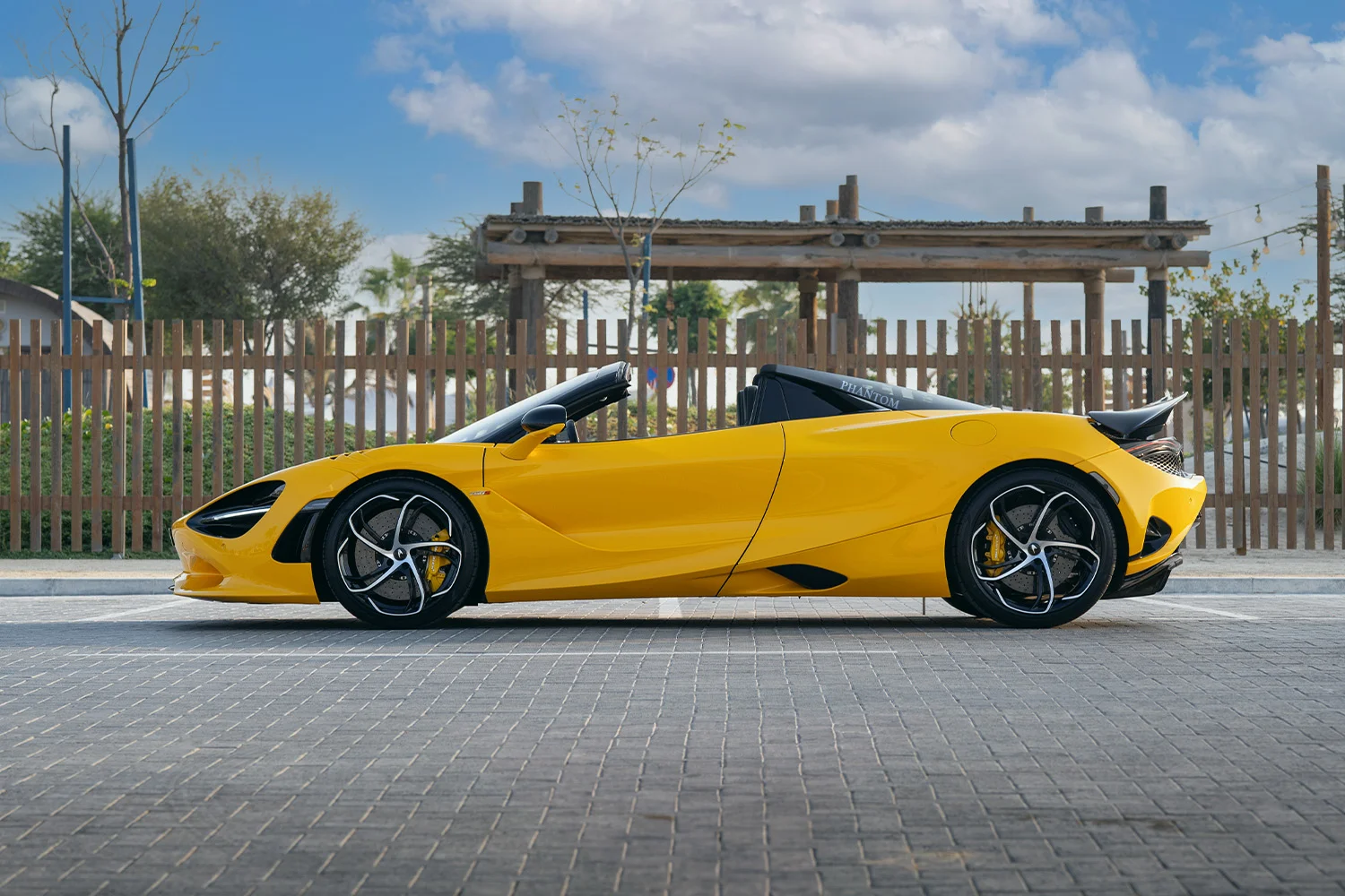 McLaren 750S Spider full