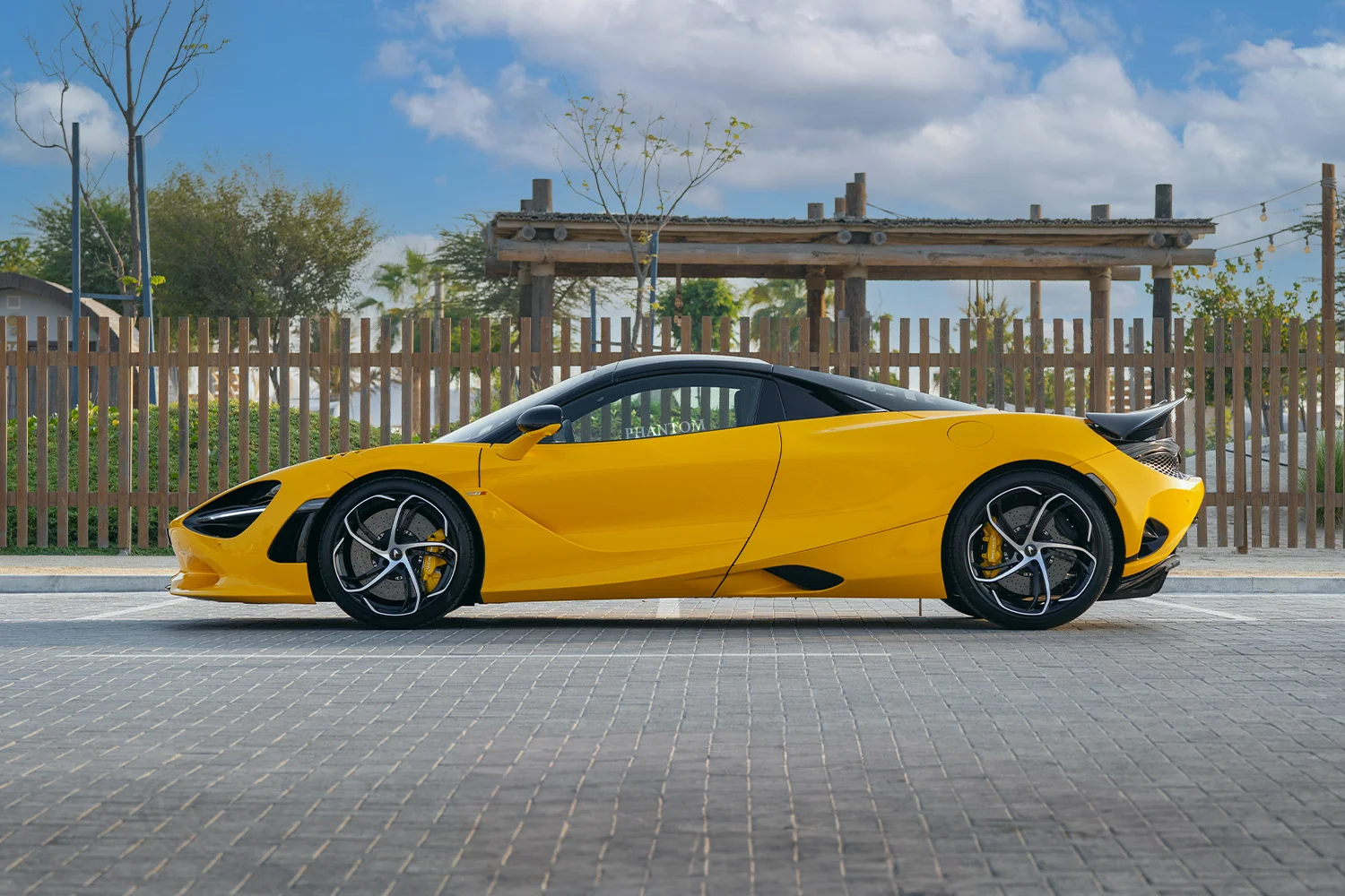 McLaren 750S Spider full