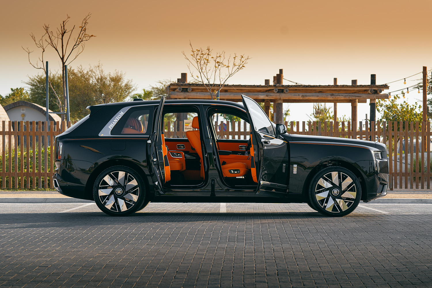 Rolls Royce Cullinan full